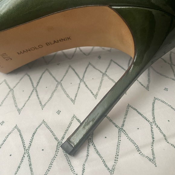 Manolo Blahnik Pointed toe heels - Picture 10 of 13